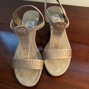 Brand new sandals size 7